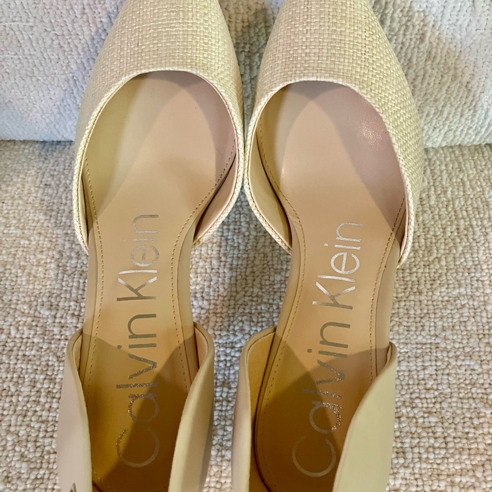 Calvin Klein Women's Beige Textured 3.25” heels. Brand new!